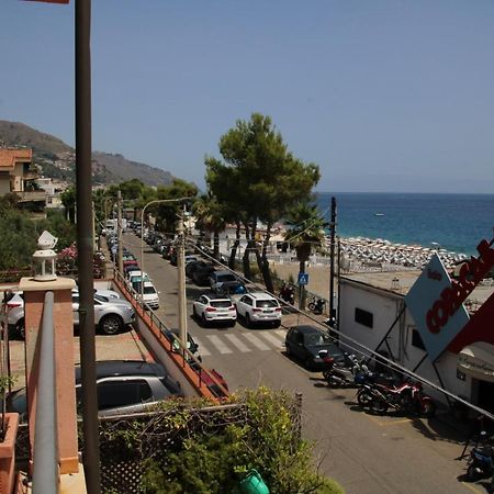 Poseidone Sea Apartment Taormina Mazzeo Exterior foto